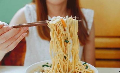 娱乐吃瓜酱吃面条视频,趣味横生瞬间引网友热议 第1张 娱乐吃瓜酱吃面条视频,趣味横生瞬间引网友热议 第1张